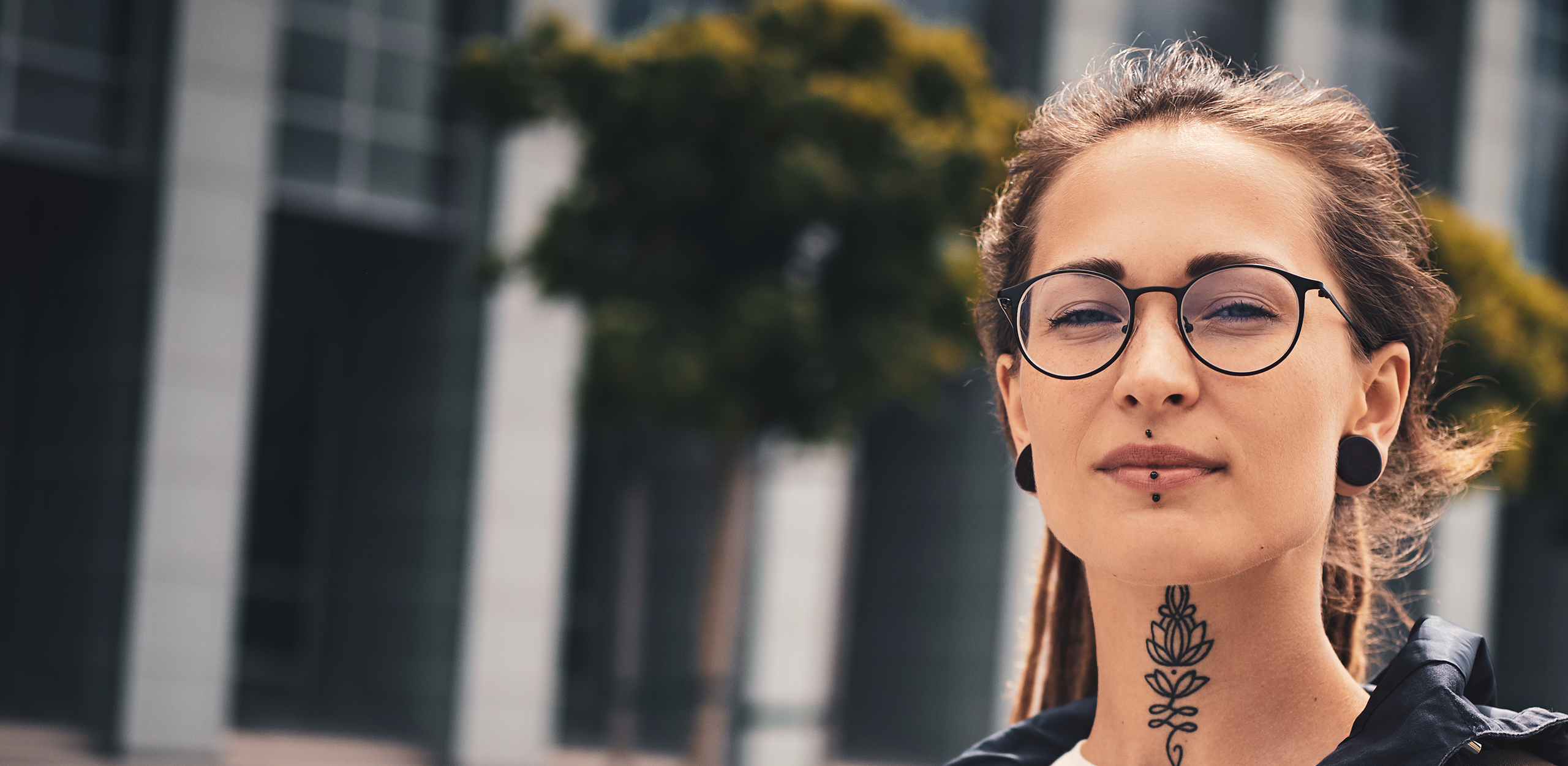 Earlobe-repair, signature clinic, cosmetic surgery, plastic surgery